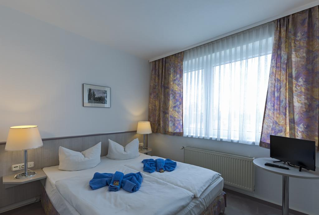 Big Reisehotel Wolfen Ruang foto