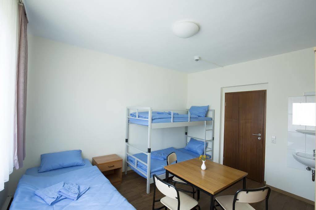 Big Reisehotel Wolfen Bagian luar foto